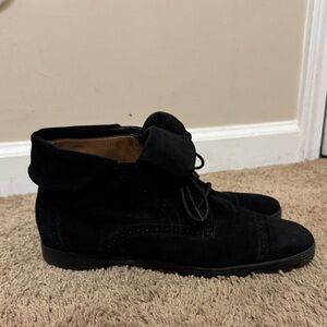 Bettye Muller Women’s Black Suede Oxford Ankle Boots Fold Over Tongue size 10